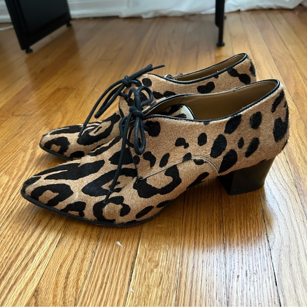 Barbara Bui Leopard Print Calfhair Lace-up Oxfords || Size 40
